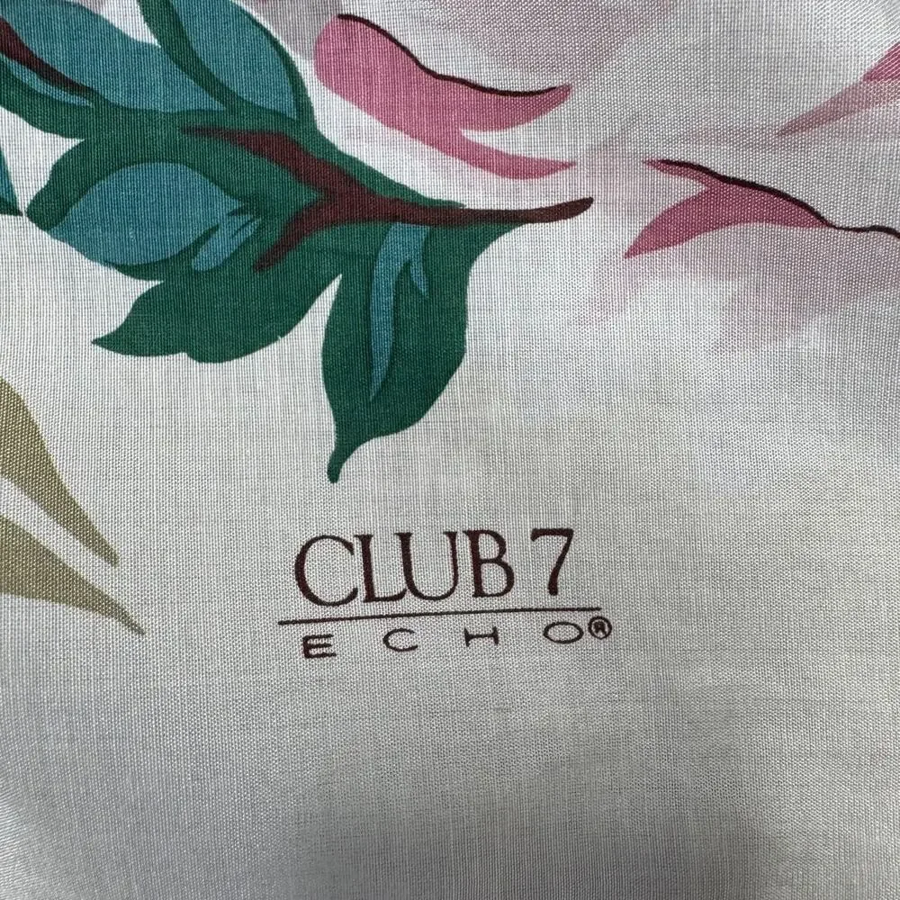 club 7 35x35 beautiful
